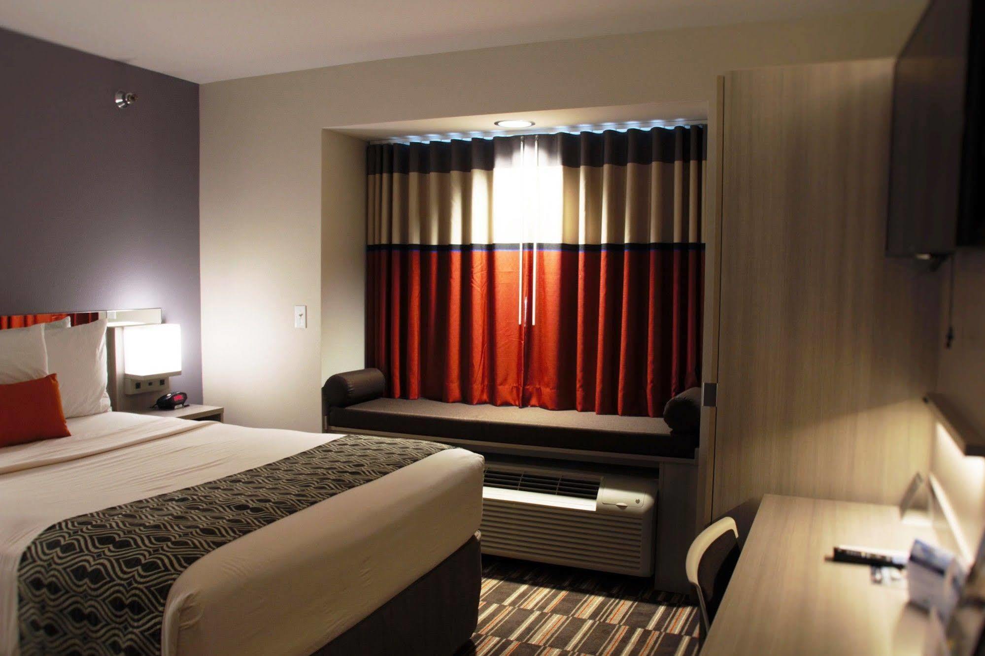 Spark By Hilton Rochester South Exterior photo